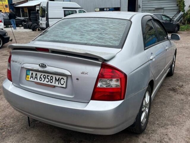 Серый Киа Черато, объемом двигателя 2 л и пробегом 3 тыс. км за 2700 $, фото 4 на Automoto.ua