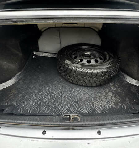 Серый Киа Черато, объемом двигателя 1.98 л и пробегом 166 тыс. км за 4099 $, фото 15 на Automoto.ua