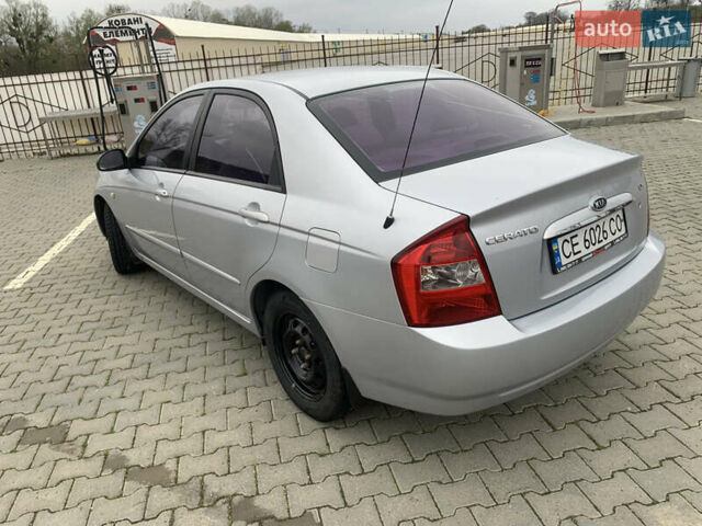 Серый Киа Черато, объемом двигателя 1.59 л и пробегом 240 тыс. км за 4500 $, фото 5 на Automoto.ua