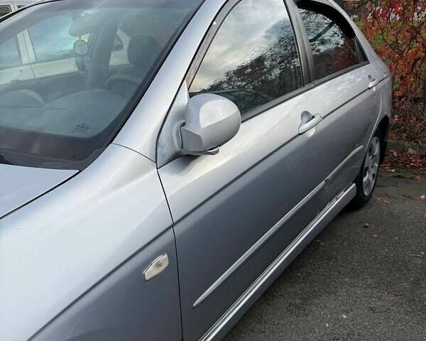 Серый Киа Черато, объемом двигателя 1.6 л и пробегом 178 тыс. км за 2900 $, фото 2 на Automoto.ua