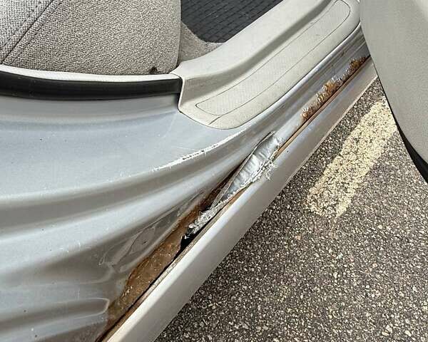 Серый Киа Черато, объемом двигателя 1.6 л и пробегом 178 тыс. км за 2900 $, фото 6 на Automoto.ua