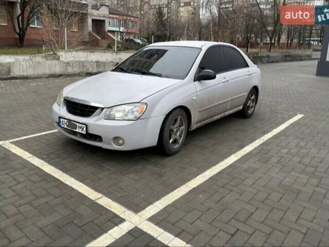 Серый Киа Черато, объемом двигателя 1.6 л и пробегом 303 тыс. км за 3500 $, фото 5 на Automoto.ua