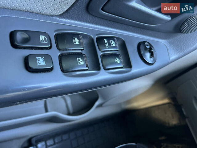 Серый Киа Черато, объемом двигателя 1.98 л и пробегом 275 тыс. км за 4300 $, фото 22 на Automoto.ua