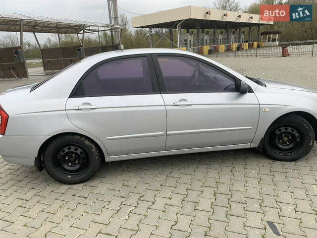 Серый Киа Черато, объемом двигателя 1.59 л и пробегом 240 тыс. км за 4500 $, фото 3 на Automoto.ua