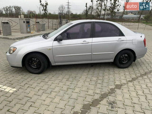 Серый Киа Черато, объемом двигателя 1.59 л и пробегом 240 тыс. км за 4500 $, фото 6 на Automoto.ua