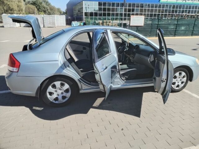 Серый Киа Черато, объемом двигателя 1.6 л и пробегом 315 тыс. км за 3650 $, фото 6 на Automoto.ua