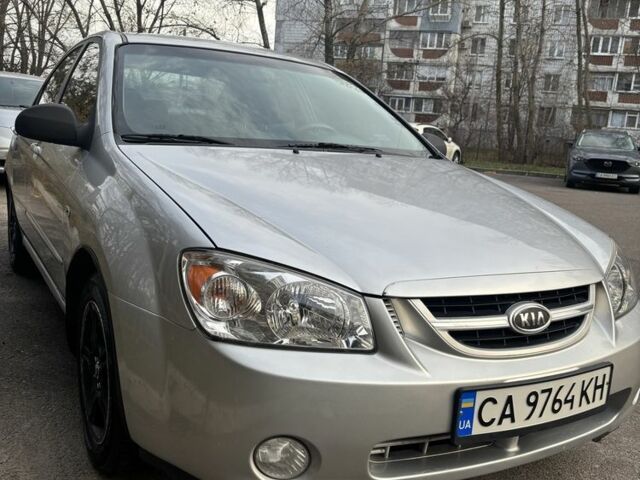 Серый Киа Черато, объемом двигателя 1.6 л и пробегом 320 тыс. км за 4300 $, фото 13 на Automoto.ua