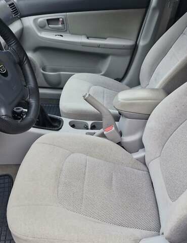 Сірий Кіа Черато, об'ємом двигуна 1.6 л та пробігом 259 тис. км за 4000 $, фото 1 на Automoto.ua