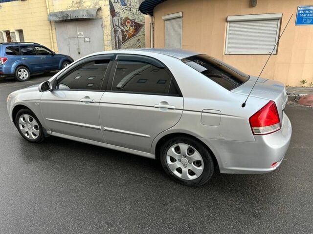 Серый Киа Черато, объемом двигателя 1.6 л и пробегом 320 тыс. км за 3500 $, фото 4 на Automoto.ua