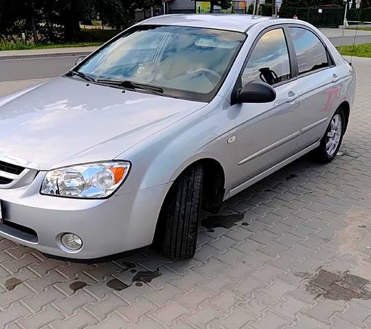 Сірий Кіа Черато, об'ємом двигуна 1.6 л та пробігом 40 тис. км за 5000 $, фото 3 на Automoto.ua