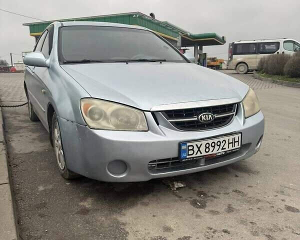 Серый Киа Черато, объемом двигателя 1.98 л и пробегом 200 тыс. км за 3150 $, фото 4 на Automoto.ua