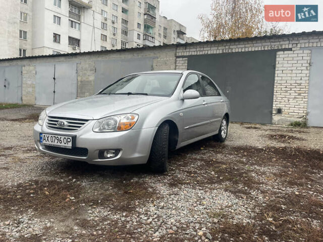 Киа Черато 2006 в Харькове на Automoto.ua Серый Киа Черато, объемом двигателя 1.6 л и пробегом 238 тыс. км за 5400 $, фото 1 на Automoto.ua