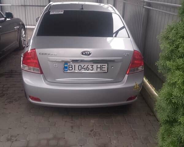Серый Киа Черато, объемом двигателя 1.59 л и пробегом 180 тыс. км за 3950 $, фото 2 на Automoto.ua