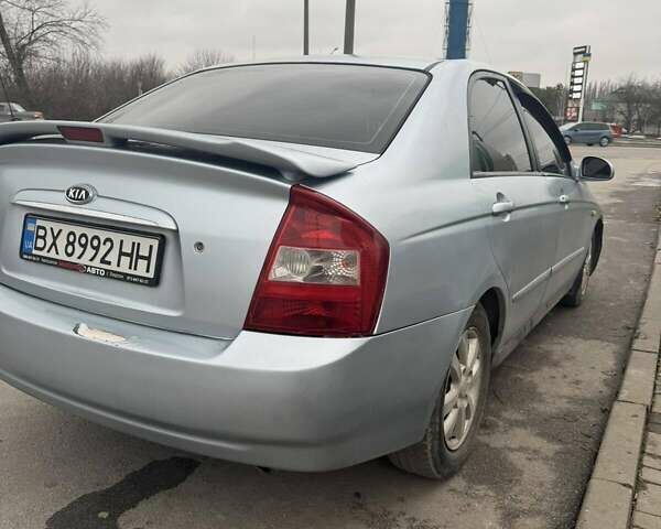 Серый Киа Черато, объемом двигателя 1.98 л и пробегом 200 тыс. км за 3150 $, фото 3 на Automoto.ua