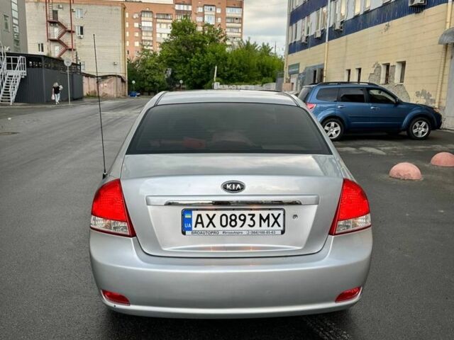 Серый Киа Черато, объемом двигателя 1.6 л и пробегом 320 тыс. км за 3500 $, фото 3 на Automoto.ua