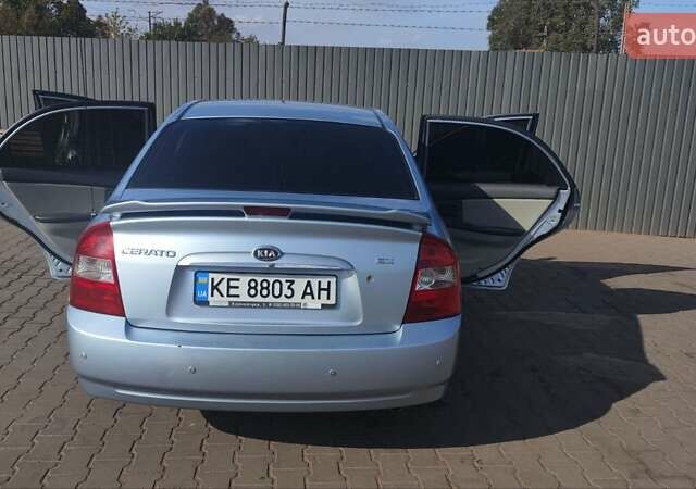 Серый Киа Черато, объемом двигателя 1.98 л и пробегом 255 тыс. км за 4300 $, фото 11 на Automoto.ua