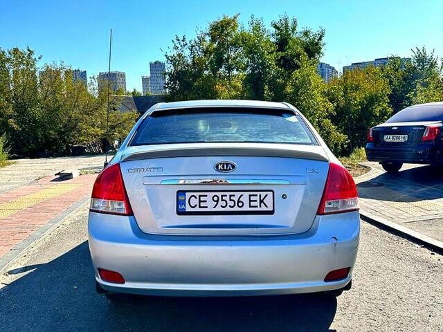 Серый Киа Черато, объемом двигателя 1.6 л и пробегом 325 тыс. км за 2999 $, фото 2 на Automoto.ua