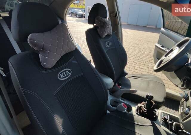 Серый Киа Черато, объемом двигателя 1.98 л и пробегом 255 тыс. км за 4300 $, фото 26 на Automoto.ua