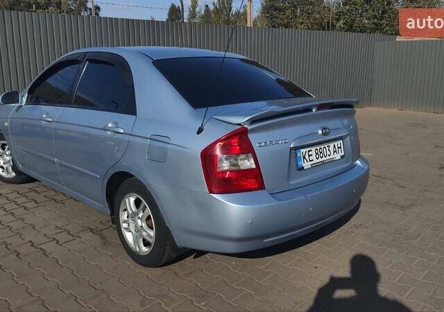 Серый Киа Черато, объемом двигателя 1.98 л и пробегом 255 тыс. км за 4300 $, фото 6 на Automoto.ua