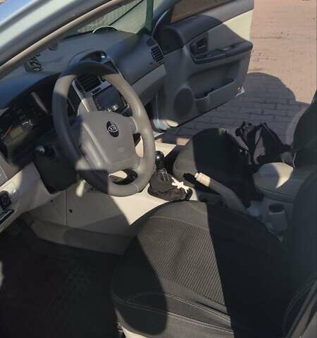 Серый Киа Черато, объемом двигателя 1.98 л и пробегом 255 тыс. км за 4300 $, фото 18 на Automoto.ua