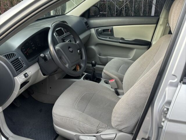 Серый Киа Черато, объемом двигателя 1.6 л и пробегом 320 тыс. км за 4300 $, фото 4 на Automoto.ua