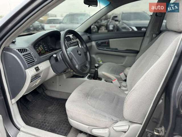 Сірий Кіа Черато, об'ємом двигуна 1.6 л та пробігом 290 тис. км за 3800 $, фото 9 на Automoto.ua