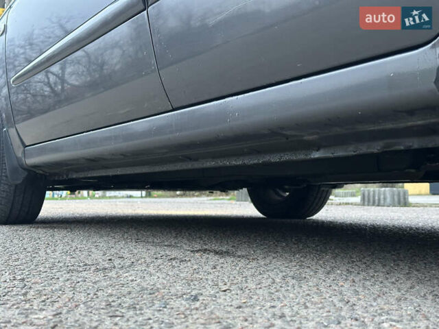 Серый Киа Черато, объемом двигателя 1.98 л и пробегом 213 тыс. км за 4900 $, фото 20 на Automoto.ua