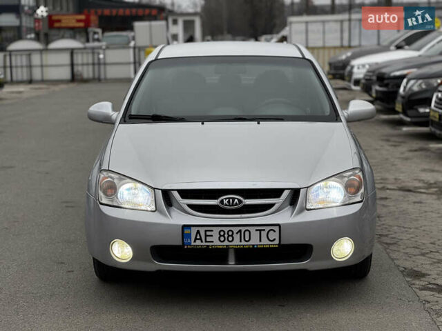 Серый Киа Черато, объемом двигателя 2 л и пробегом 240 тыс. км за 4300 $, фото 2 на Automoto.ua