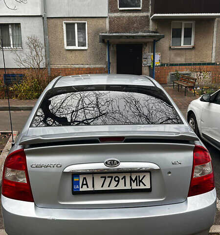 Серый Киа Черато, объемом двигателя 2 л и пробегом 214 тыс. км за 4700 $, фото 5 на Automoto.ua