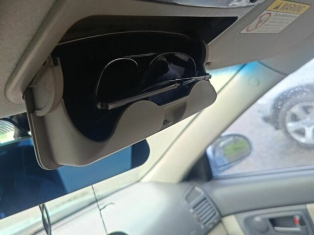 Серый Киа Черато, объемом двигателя 2 л и пробегом 230 тыс. км за 3000 $, фото 2 на Automoto.ua