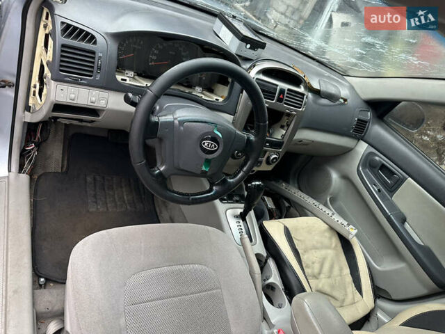 Сірий Кіа Черато, об'ємом двигуна 2 л та пробігом 280 тис. км за 2100 $, фото 10 на Automoto.ua