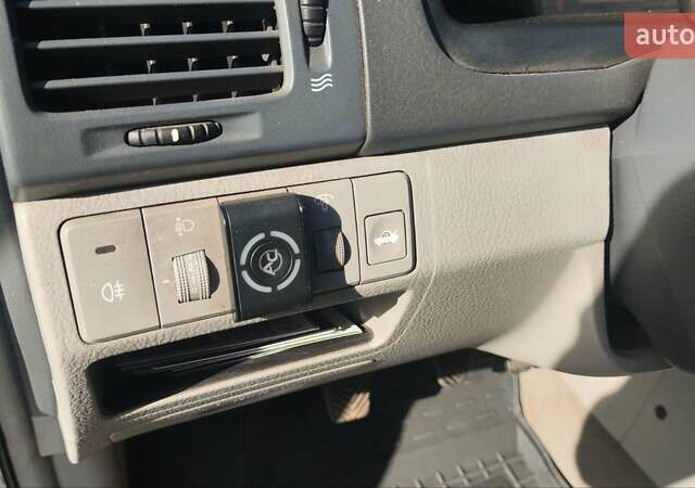 Серый Киа Черато, объемом двигателя 1.98 л и пробегом 255 тыс. км за 4300 $, фото 28 на Automoto.ua