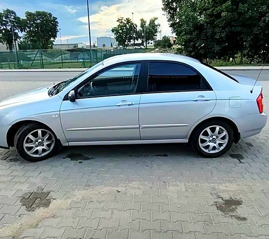 Сірий Кіа Черато, об'ємом двигуна 1.6 л та пробігом 40 тис. км за 5000 $, фото 4 на Automoto.ua