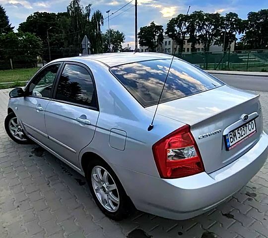 Сірий Кіа Черато, об'ємом двигуна 1.6 л та пробігом 40 тис. км за 5000 $, фото 5 на Automoto.ua