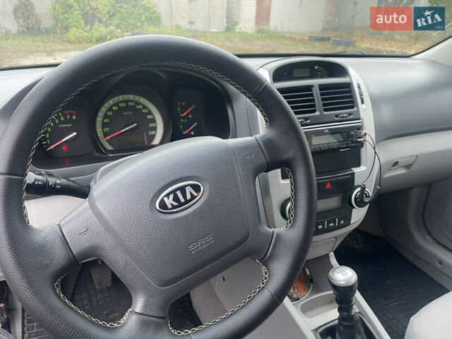 Киа Черато 2006 в Харькове на Automoto.ua Серый Киа Черато, объемом двигателя 1.6 л и пробегом 238 тыс. км за 5400 $, фото 9 на Automoto.ua