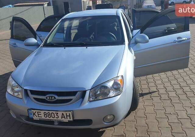 Серый Киа Черато, объемом двигателя 1.98 л и пробегом 255 тыс. км за 4300 $, фото 9 на Automoto.ua