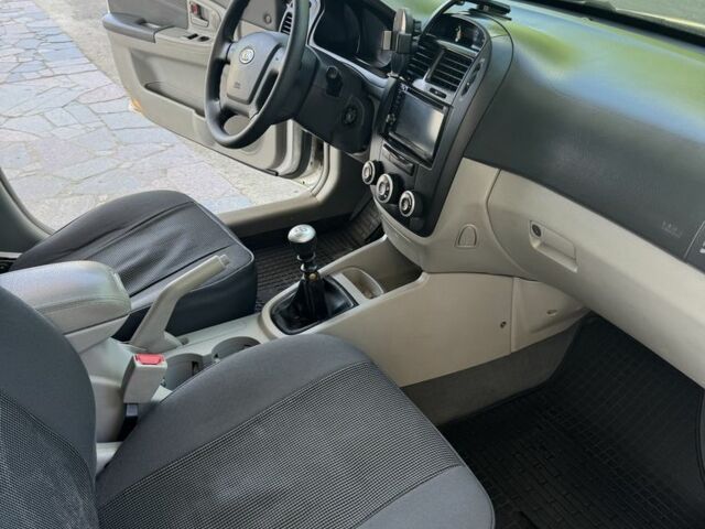 Серый Киа Черато, объемом двигателя 1.6 л и пробегом 207 тыс. км за 4499 $, фото 11 на Automoto.ua