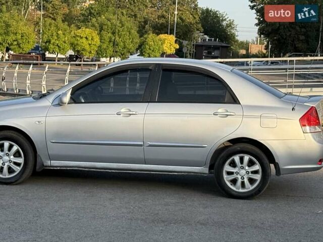 Сірий Кіа Черато, об'ємом двигуна 2 л та пробігом 202 тис. км за 4600 $, фото 1 на Automoto.ua