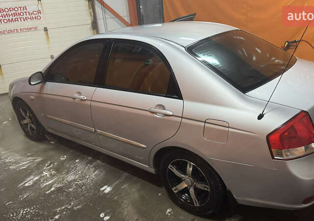 Серый Киа Черато, объемом двигателя 1.6 л и пробегом 274 тыс. км за 3500 $, фото 12 на Automoto.ua