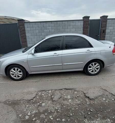 Серый Киа Черато, объемом двигателя 1.6 л и пробегом 206 тыс. км за 4700 $, фото 5 на Automoto.ua