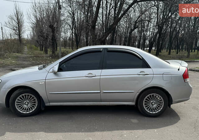 Серый Киа Черато, объемом двигателя 1.6 л и пробегом 245 тыс. км за 4500 $, фото 7 на Automoto.ua