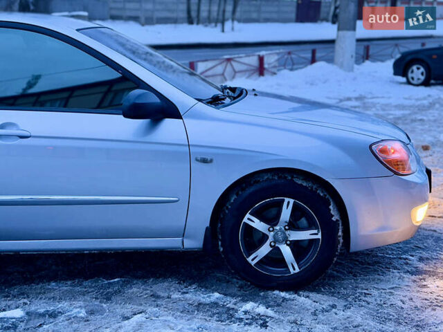 Серый Киа Черато, объемом двигателя 1.6 л и пробегом 274 тыс. км за 4350 $, фото 8 на Automoto.ua