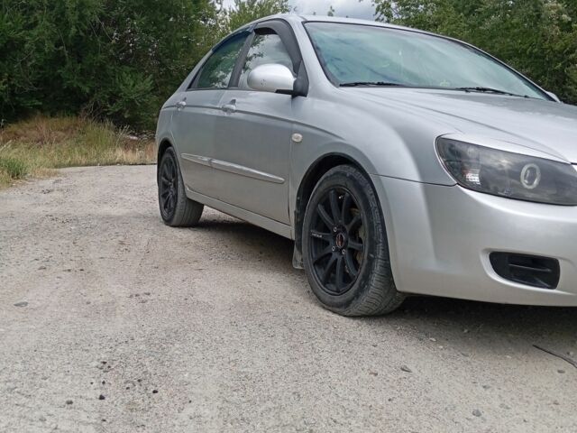 Сірий Кіа Черато, об'ємом двигуна 1.6 л та пробігом 240 тис. км за 5000 $, фото 1 на Automoto.ua