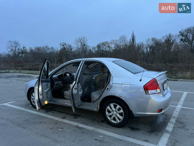 Серый Киа Черато, объемом двигателя 2 л и пробегом 326 тыс. км за 4200 $, фото 7 на Automoto.ua