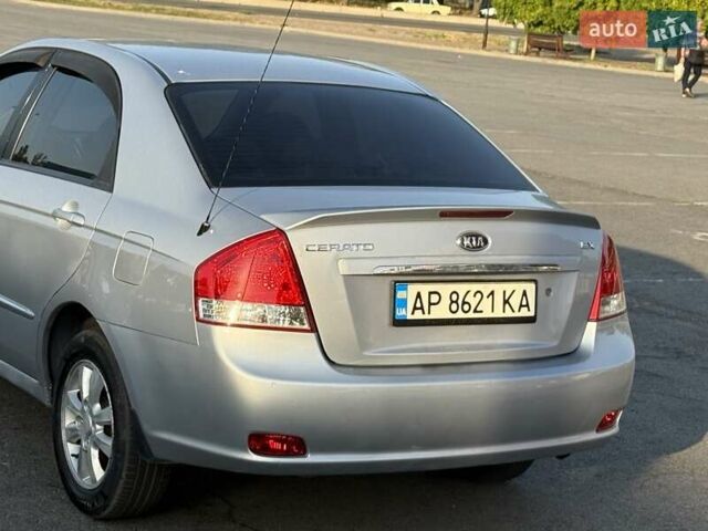 Сірий Кіа Черато, об'ємом двигуна 2 л та пробігом 202 тис. км за 4600 $, фото 10 на Automoto.ua