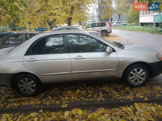 Кіа Черато 2007 у Києві на Automoto.ua Сірий Кіа Черато, об'ємом двигуна 1.6 л та пробігом 500 тис. км за 2500 $, фото 2 на Automoto.ua