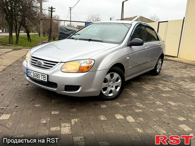 Серый Киа Черато, объемом двигателя 1.6 л и пробегом 250 тыс. км за 4200 $, фото 1 на Automoto.ua