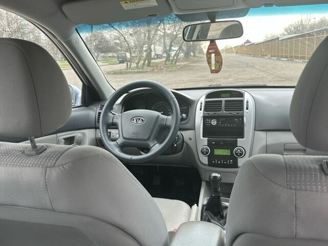 Сірий Кіа Черато, об'ємом двигуна 1.6 л та пробігом 268 тис. км за 4700 $, фото 4 на Automoto.ua