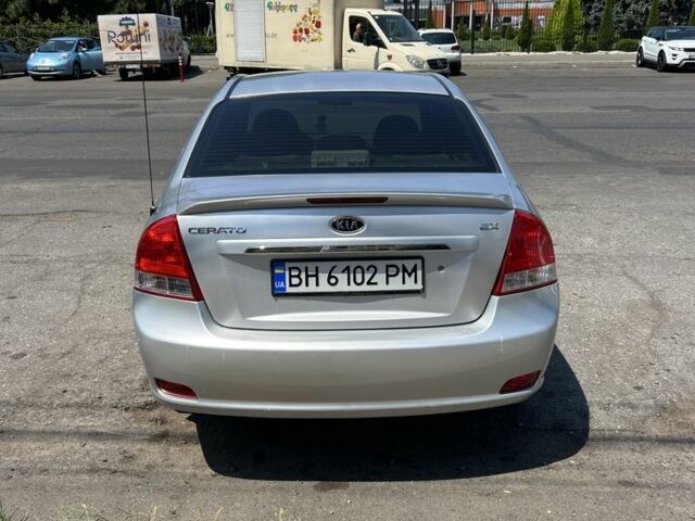 Киа Черато 2007 в Подольск (Котовск) на Automoto.ua Серый Киа Черато, объемом двигателя 1.6 л и пробегом 300 тыс. км за 2500 $, фото 2 на Automoto.ua