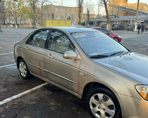 Серый Киа Черато, объемом двигателя 1.6 л и пробегом 268 тыс. км за 3900 $, фото 2 на Automoto.ua